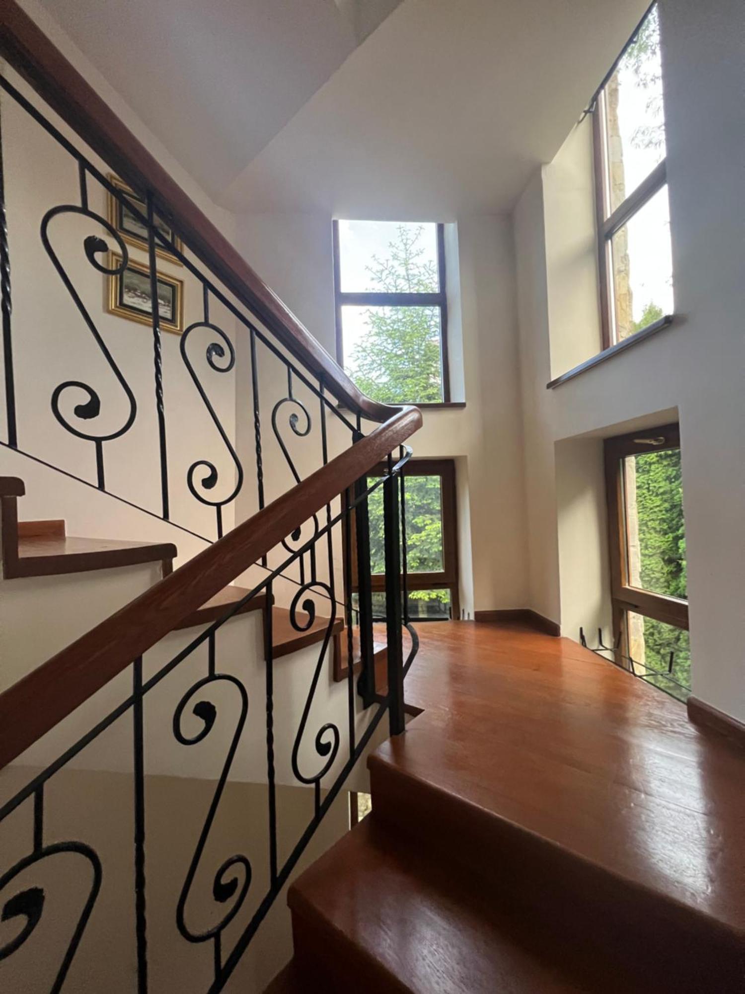 Wine Cellar Villa With Beautiful Garden In Sinaia - Busteni Poiana Tapului エクステリア 写真