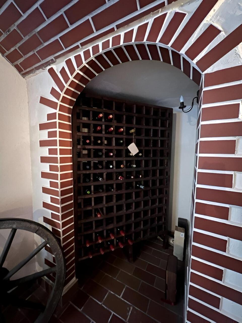 Wine Cellar Villa With Beautiful Garden In Sinaia - Busteni Poiana Tapului エクステリア 写真