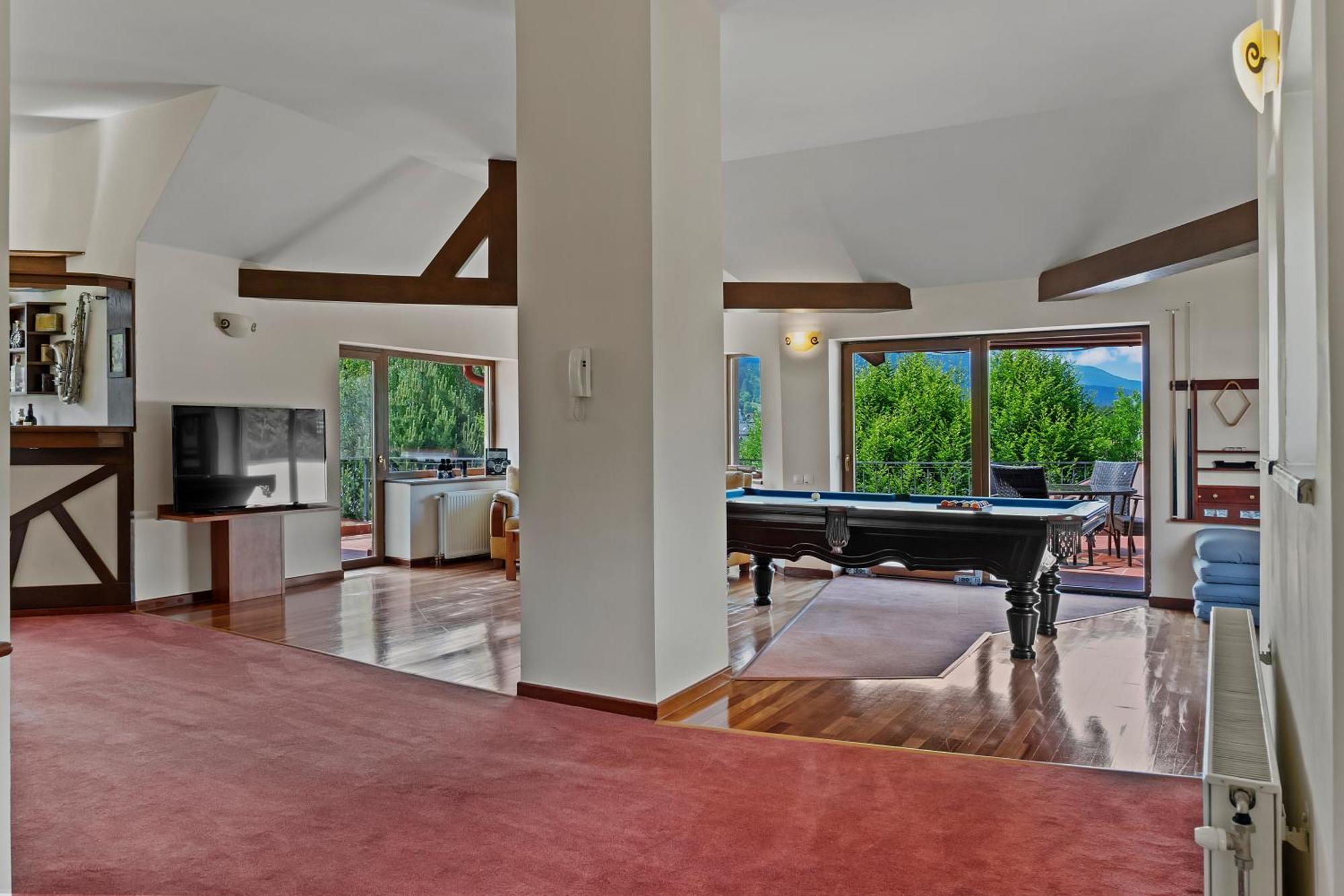 Wine Cellar Villa With Beautiful Garden In Sinaia - Busteni Poiana Tapului エクステリア 写真