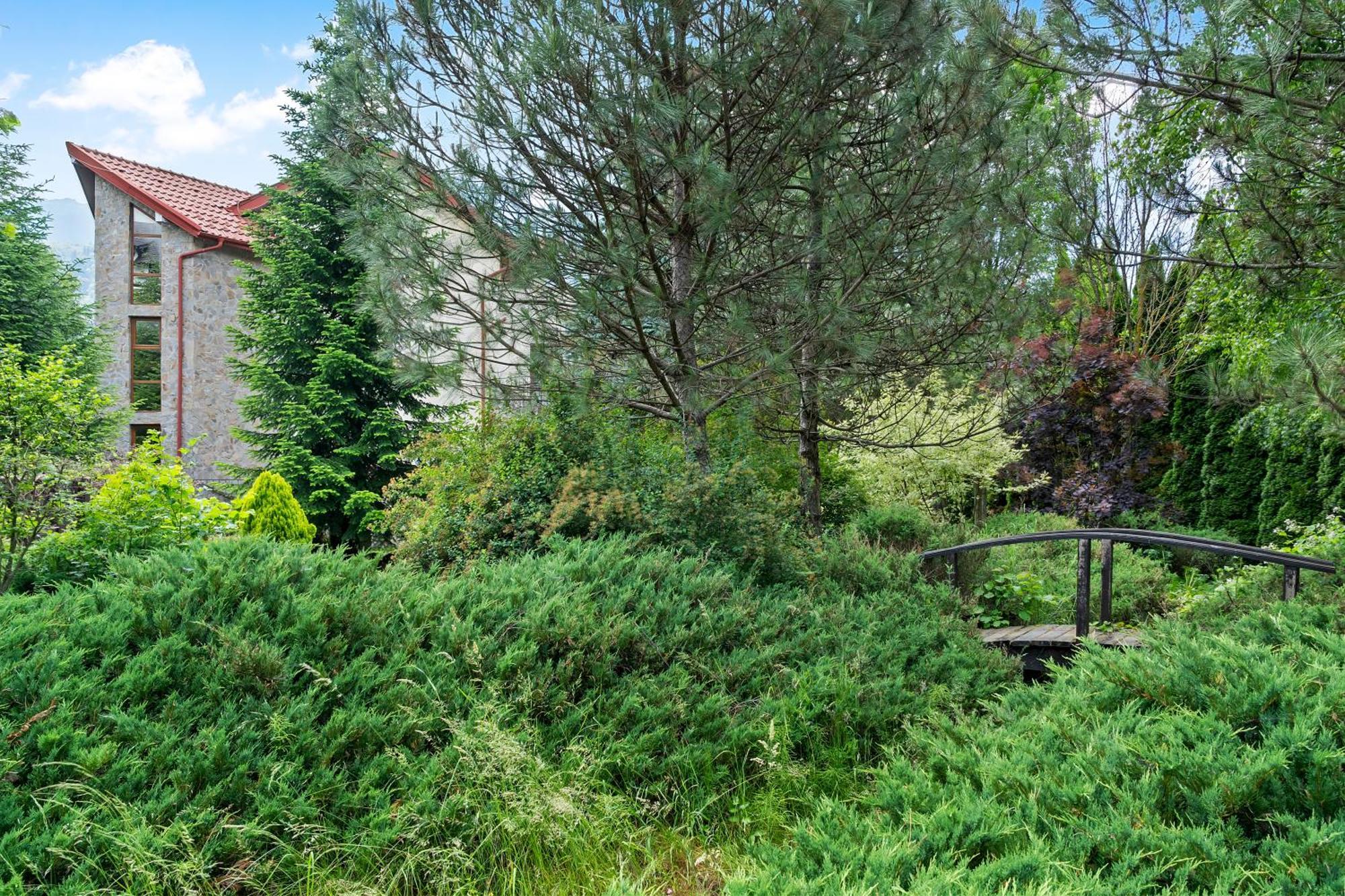 Wine Cellar Villa With Beautiful Garden In Sinaia - Busteni Poiana Tapului エクステリア 写真