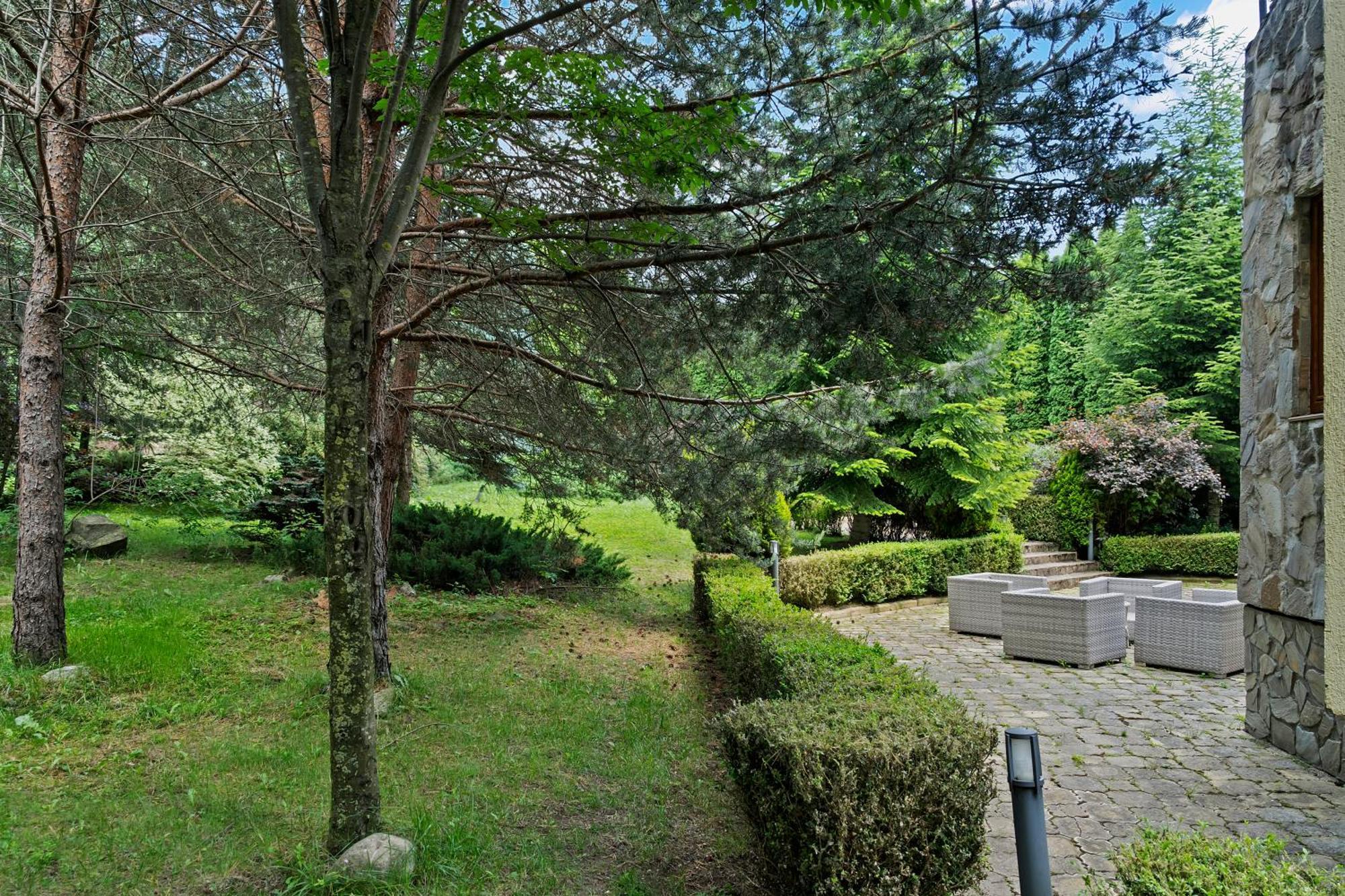 Wine Cellar Villa With Beautiful Garden In Sinaia - Busteni Poiana Tapului エクステリア 写真
